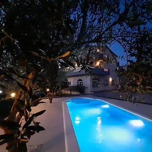 Lucante Apartment Split